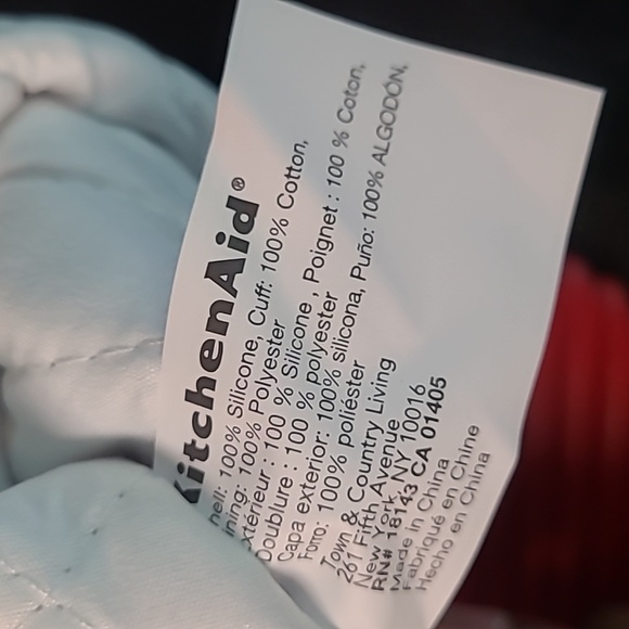KitchenAid Silicone Oven Mitts - Picture 7 of 8